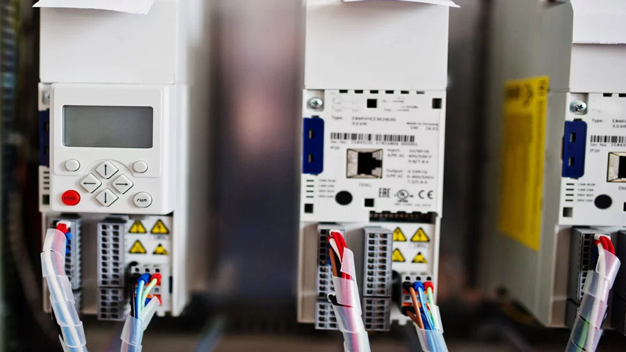 سوئیچینگ ریلی منبع تولید امواج الکترومغناطیسی